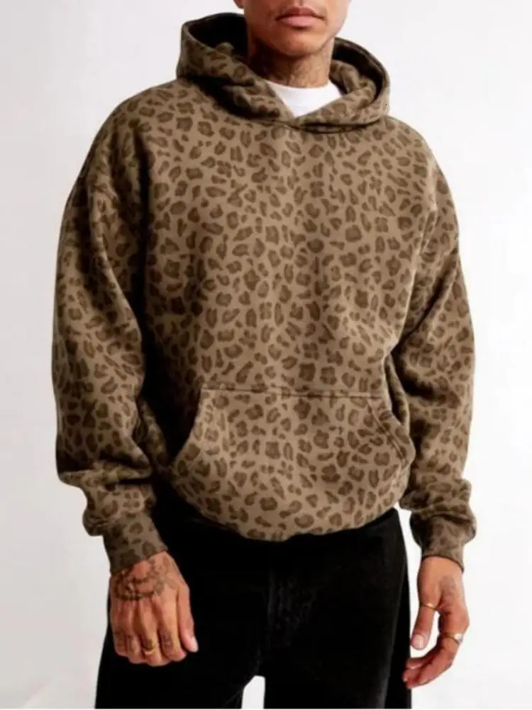 The autumn and winter leopard print hooded sweatshirt loose pullovers for men women tops 250814