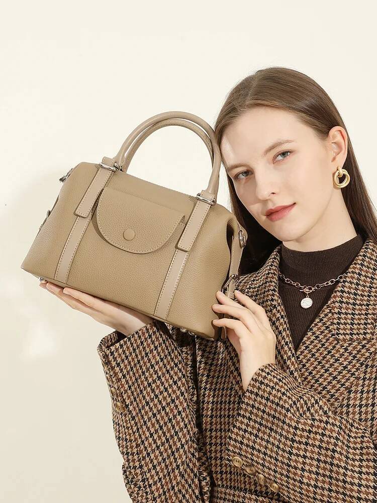 Genuine Leather Versatile Handbag For Women Design Commuter Shoulder 2025 New Model High Quality Commuting Bag