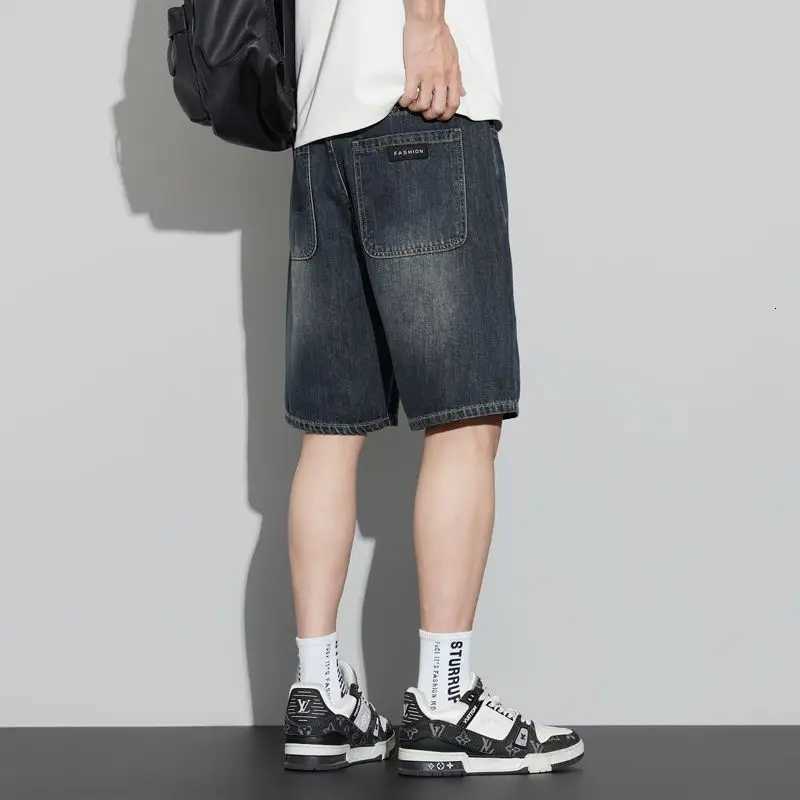 Casual Fashion Shorts Mens Summer New Style Korean RETRO Y2K Short Pants Loose Straight Five-Point Trendy Washed jeans Y250814