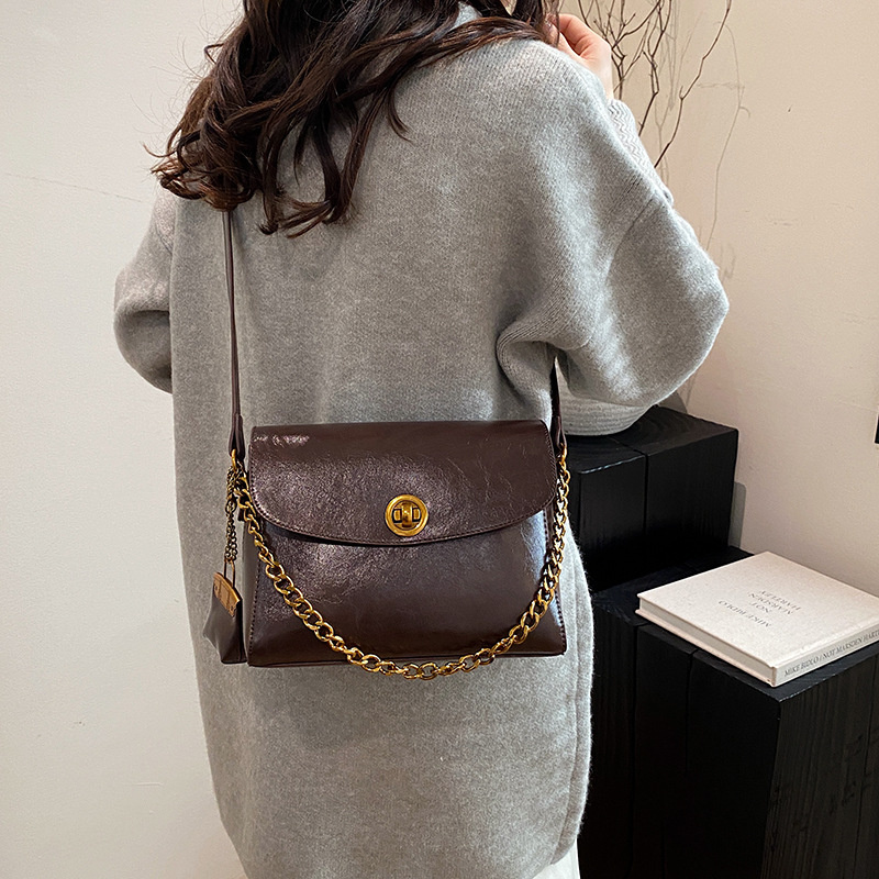 hot Free delivery designer handbag for woman Minimalist women crossbody bag with three dimensional fashionable design
