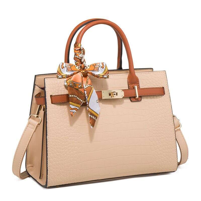 Mother's Day Red Female Mom Wedding Bag Premium Middle-Aged Ladies Handbag