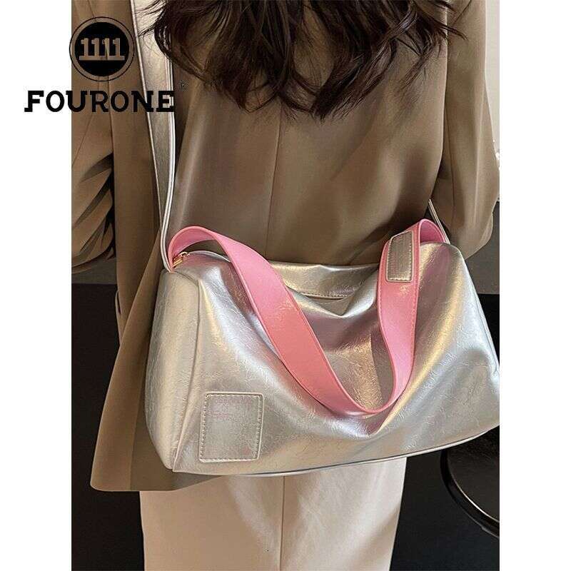 FOUR ONE Handheld Short Distance Portable Large Capacity Travel Korean Edition Fashion Trend Shoulder Versatile Women's