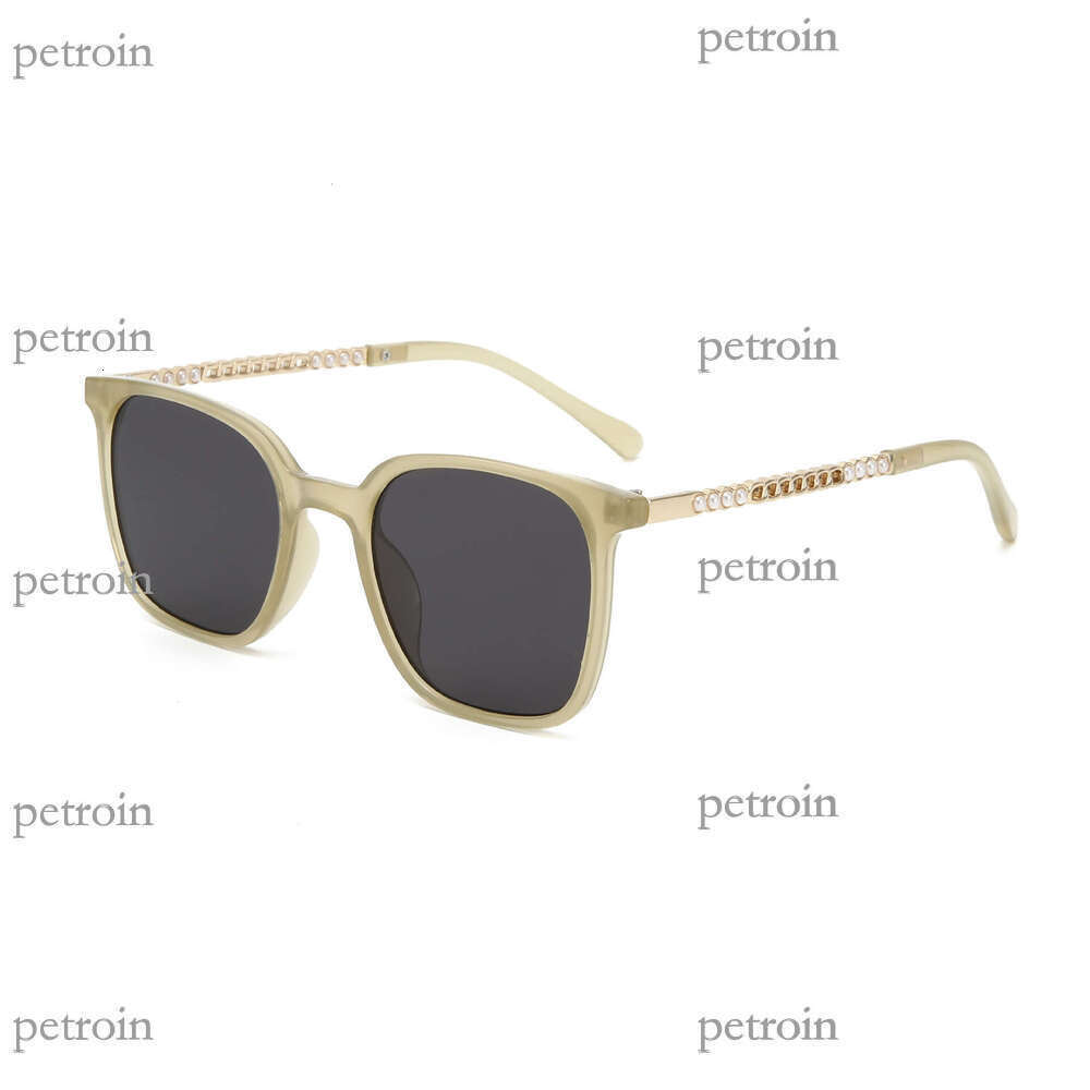 New Women's Personality Chain Pearl Decor High-end Trendy Sunglasses