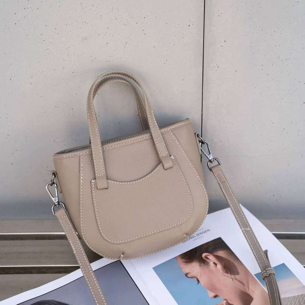 2025 New Fashion Mini Bucket Tote Handbag Women Cowhide Genuine Leather Shopping Slant Travel Vintage Bag 250815