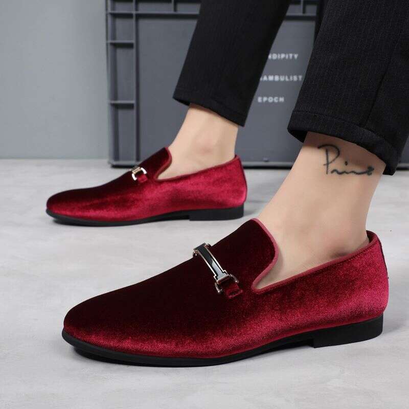 Suede bean horseshoe buckle, casual small leather shoes, hairstylist, trendy, one legged men's loafers
