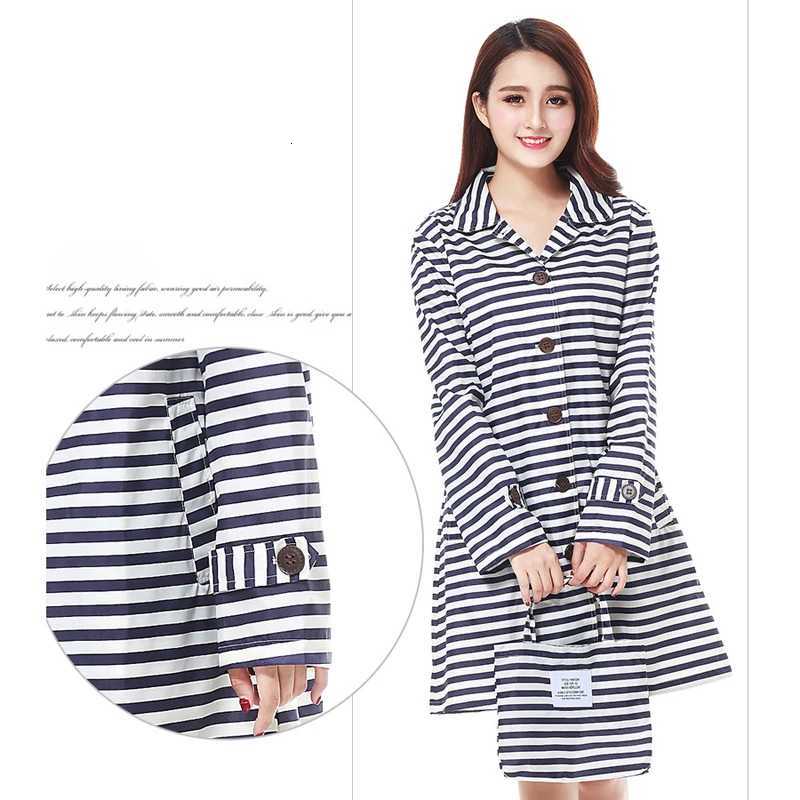 Outdoor Windproof Stripe Raincoat Ultra Light Breathable Adult Men Women Biker Rain Waterproof Button Rain Coat Poncho Y250814