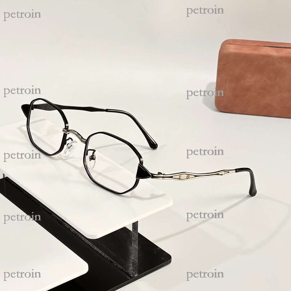 New Hip-Hop Plain Anti-Blue Light Glasses for Men and Women, Small Square Frame, Polygonal Design, High-End Feel, Non-Prescription, Can Be Fitted with