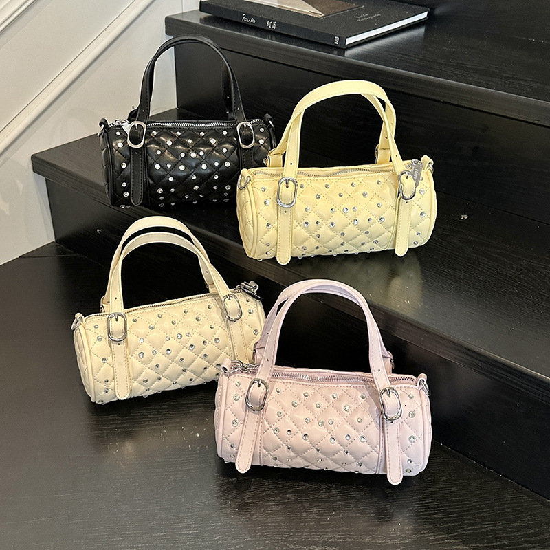 Diamond Studded Women's Handbag With Diamond Pattern Free Shipping Designer Luxurious And Trendy Retro Single Shoulder Crossbody Bag New Makeup P