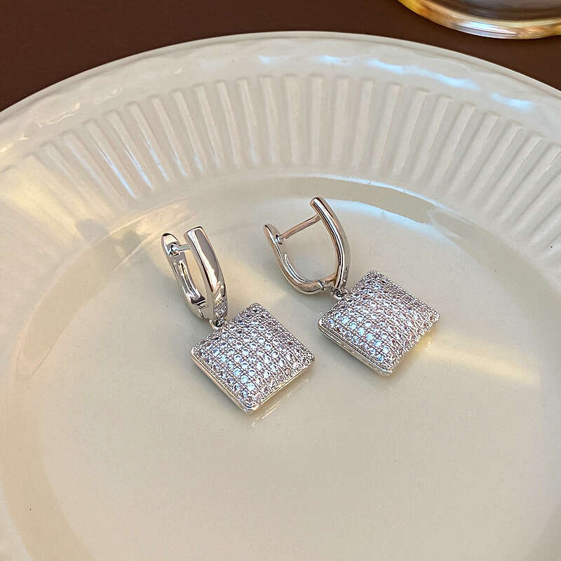 DHcollections French Style Light Square Water Drop Star Heart Zircon for Women, Niche Design Earrings with a Sense of Sophistication