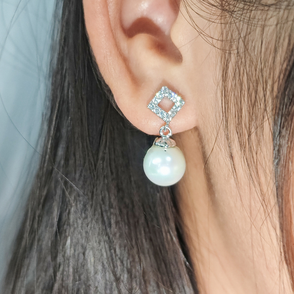 Korean Style Fashion Geometric Elegant Pearl with Rhinestones Trendy Women's Sexy Earrings e8303
