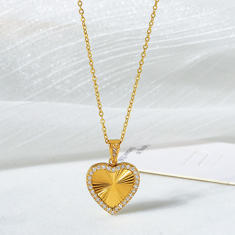 Butterfly Summer Women's High-end Heart-shaped Non-fading Dongguan Titanium Steel Necklace Jewelry Jewelry for Women