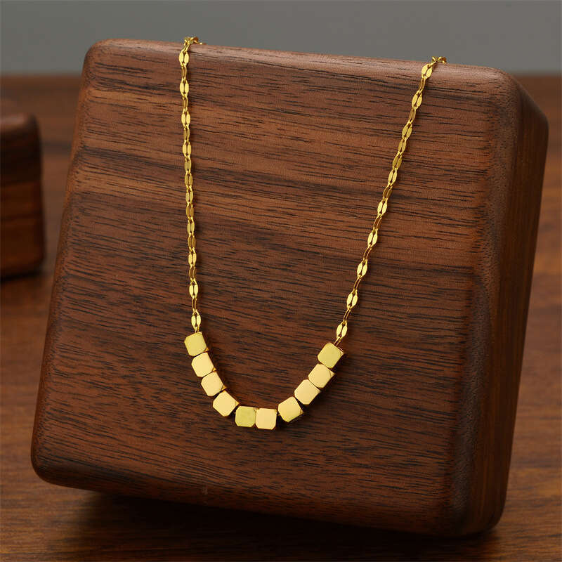 Fashion Titanium Steel Necklace for Women, Non-Fading, Light , Versatile, High-End, Luxurious Clavicle Chain Jewelry