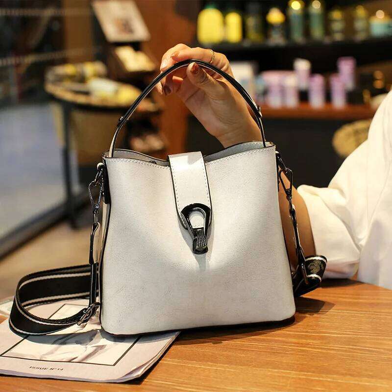 Split Leather Women Handbag Crossbody Ladies Retro Cowhide Shoulder Commuter Shopping Bag For women