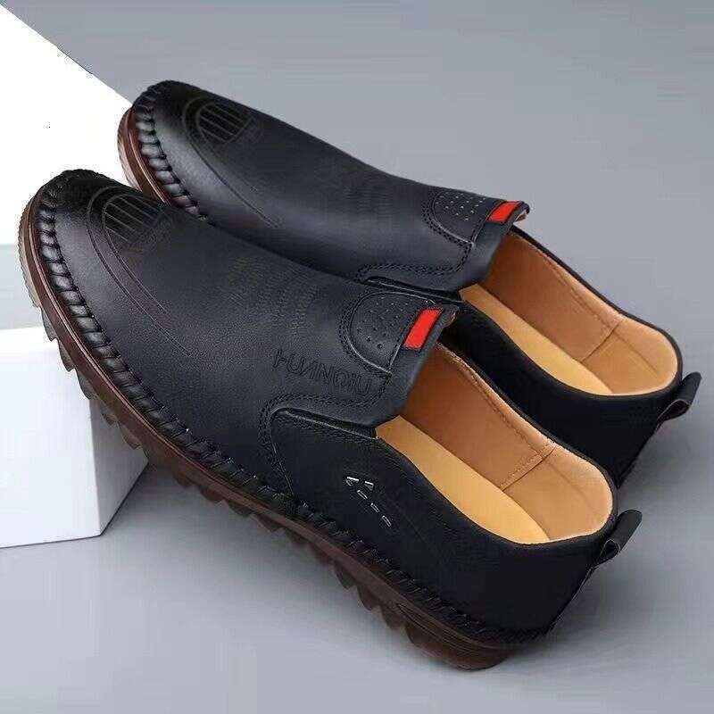 Leather Men 2024 New Fashionable Texture Car ing Bean Anti Slip Business Soft Sole Driving Men's Shoes