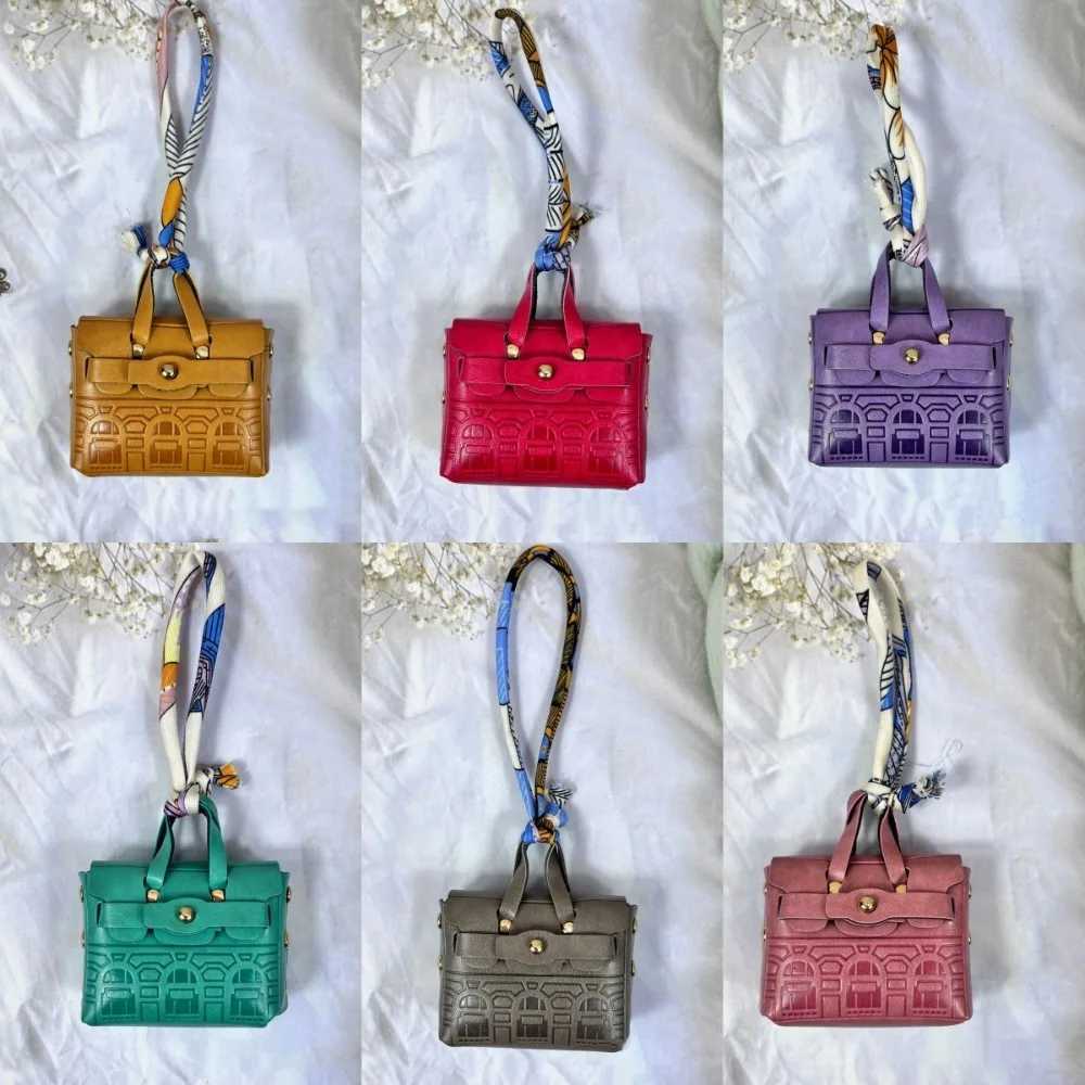 Coin Purse House-shed Mini Earphone Bag Handheld Portable Leather Coin Small Bag Fashionable Bag Charm Luxury Handbag Keychain Y250815