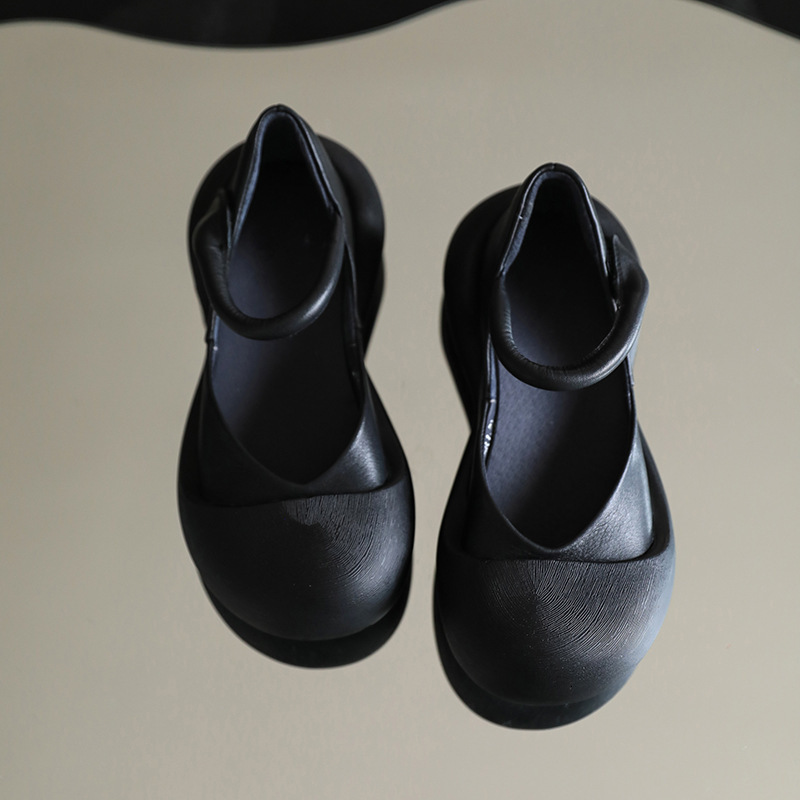 Cowhide single shoes, thick soled waterproof women's shoes, designer retro Velcro 2025 new model