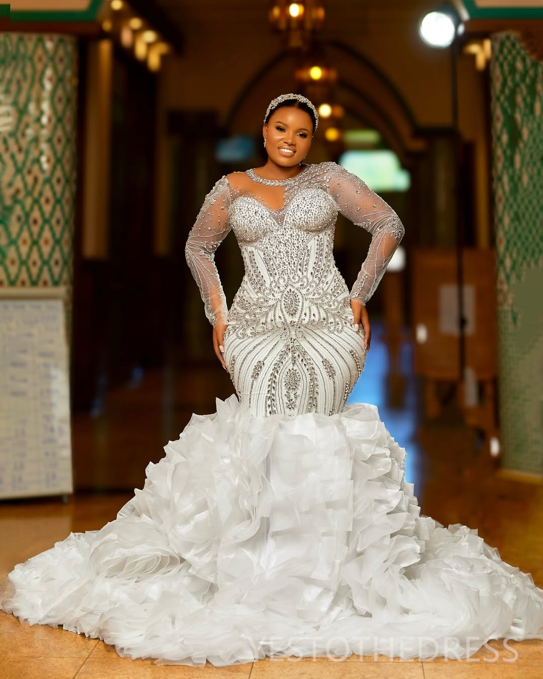 Arabic Aso Ebi Plus Size Ivory Wedding Dress 2025 Appliques Beaded Crystals Pearls Tiers Luxurious Bridal Gowns Dresses Rhinestones Wedding Gowns D591