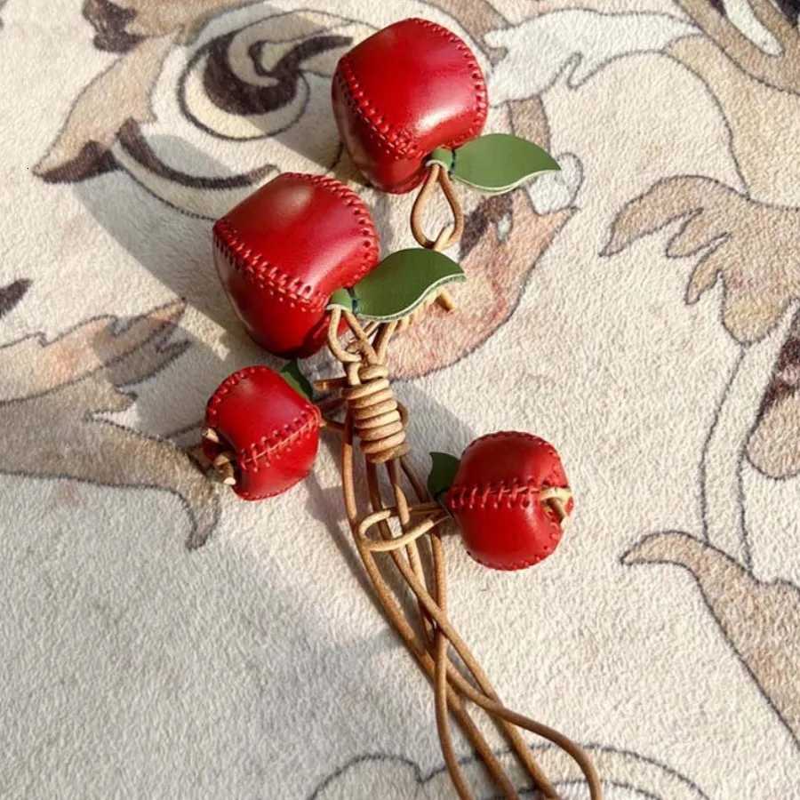 High-end Cowhide Leather Hand-sewn Bag Pendant ple Pear Good Things Ce True Safe Fruit Keychain DIY Bag Y250815