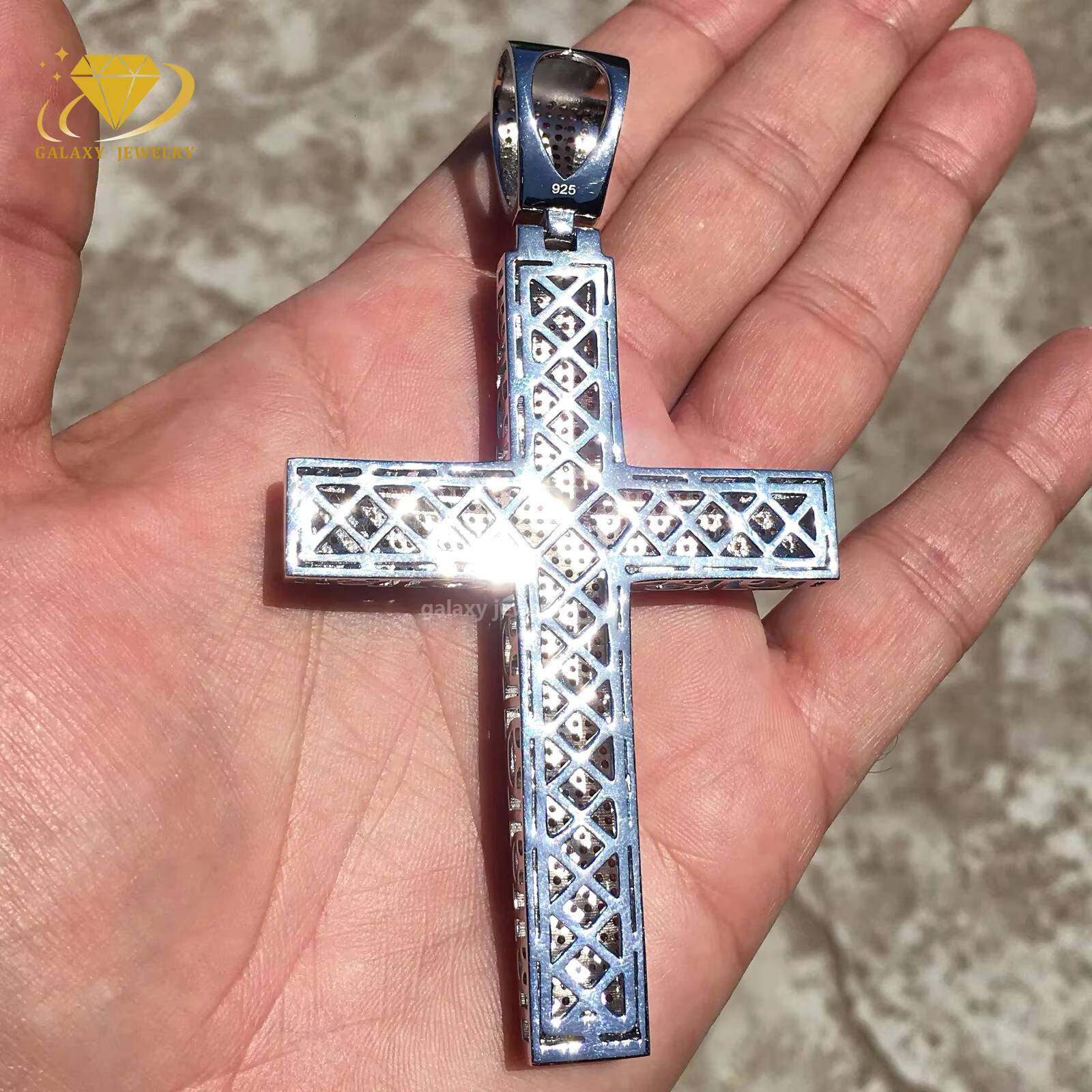 Trendy Iced Out Pendant 925 Sterling Silver Gold Plated Bling Hip Hop Jewelry Moissanite Cross Pendant Necklace