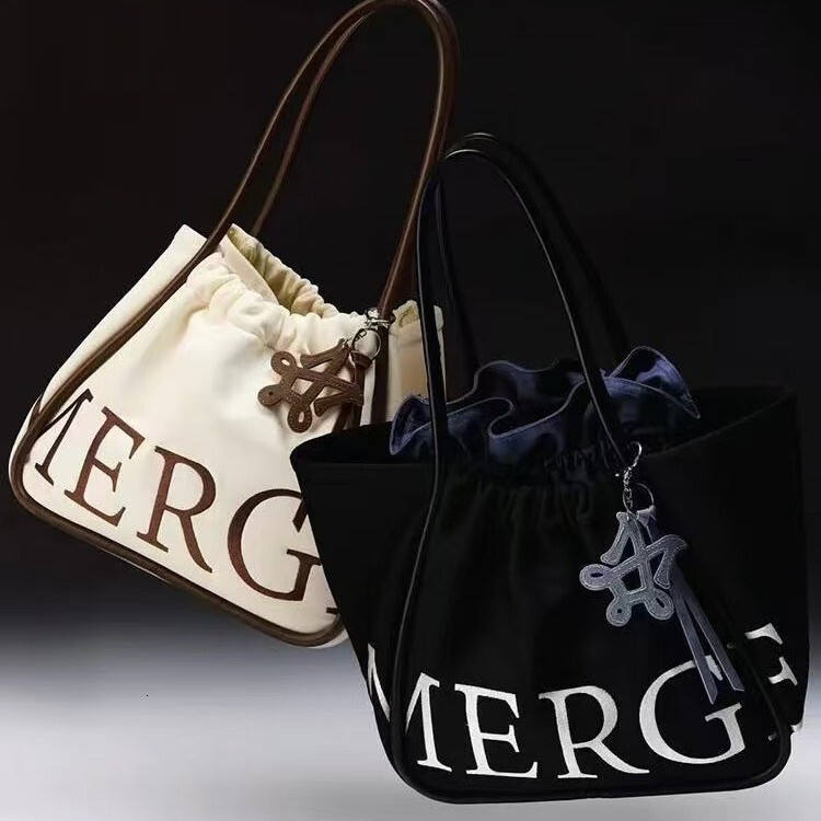 2025 Autumn New Women's Shoulder Bag Cloth Bag Large Capacity Canvas Bag New Shoulder Bag Autumn New Designer Bag Armpit Tote Bag