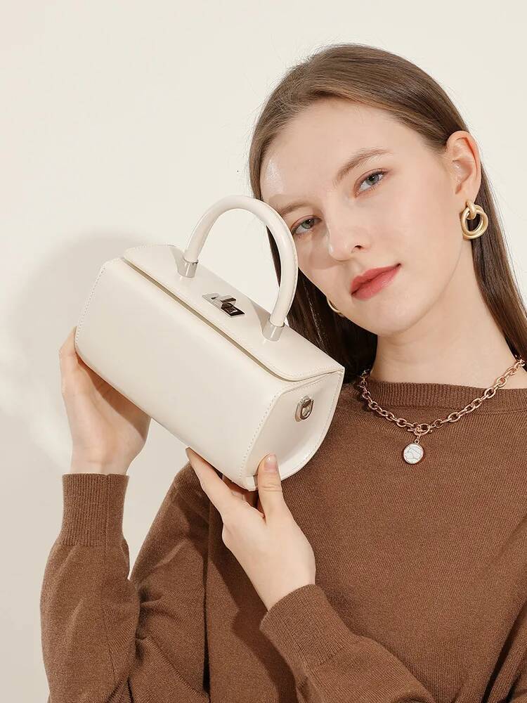 YANATARI Genuine Leather Woman Shoulder Handbags Ladies Crossbody Bags Designer Minimalism Mini Bag White