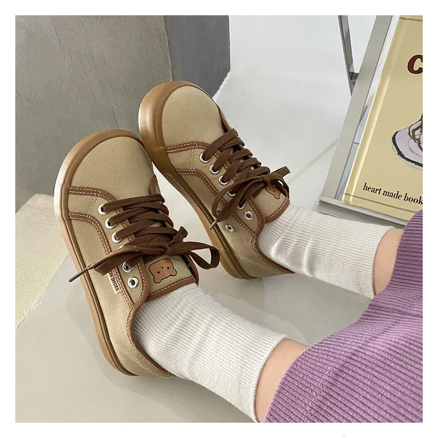 Girls white Light brown Sneakerser Canvas Shoes Women Low Top Sneakers Wide Toe Lace Up Trainers Shoes Comfortable 250809