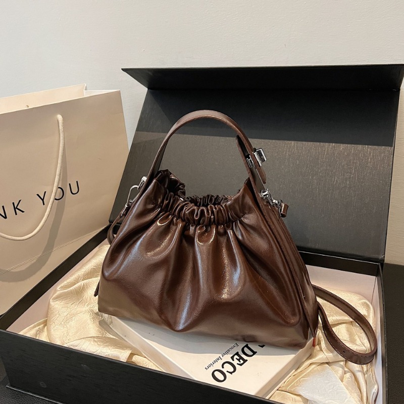 Chic Shoulder Bag Collection Featuring Intricate Pleating Ideal Accessory