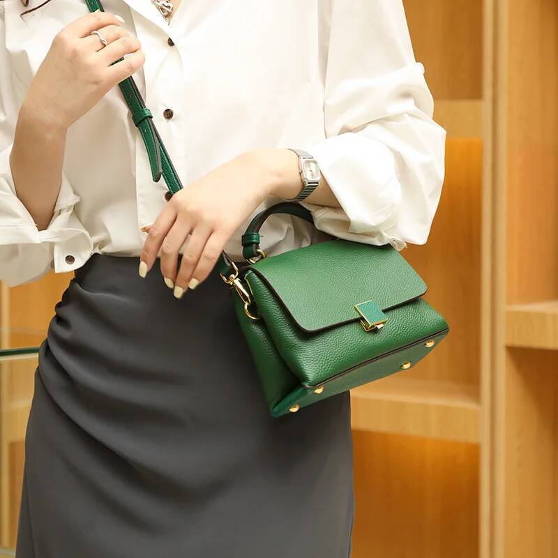 Brand Women's Large Capacity Leather Shoulder 2024 New Model Fashionable Women Diagonal Cross Bag Handbag