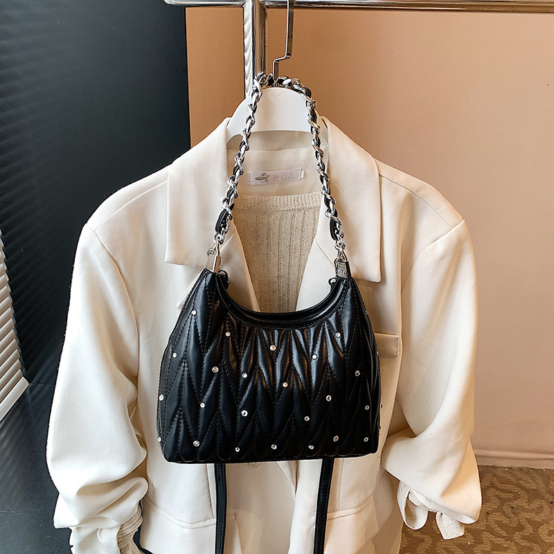 Fashion Handbag With Pleated Design Women's Handbag Free Shipping Designer New Trendy And Simple Diamond Grid Dumpling Bag Shoulder And Armpit Ba