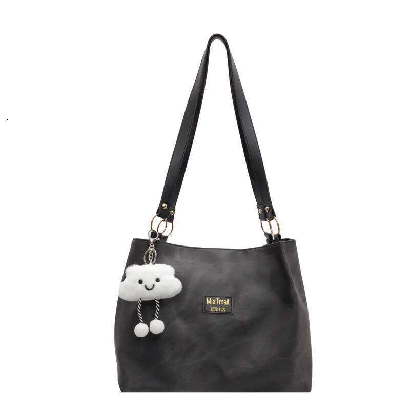 Designer Luxury Large Capacity Chain Tote Women S New Trendy Versatile Commuting Class Student One Shoulder Armpit Bag Exquisite Chic Concise