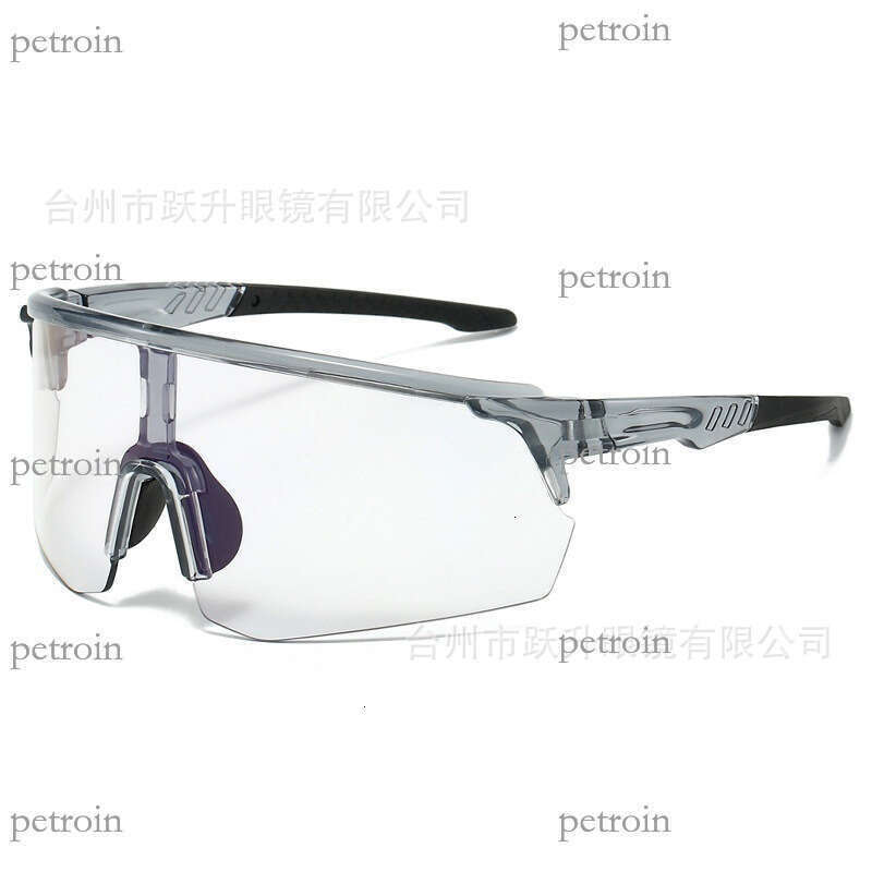 New outdoor sports sunglasses day night dual-use cycling glasses photochromic for men and women windproof goggles