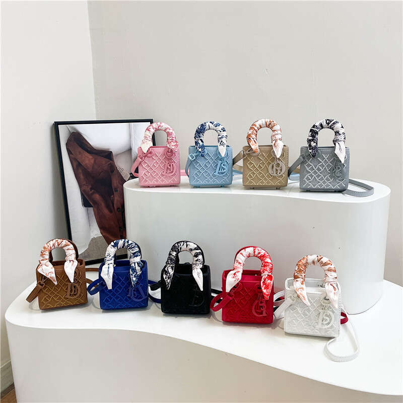 Designer bag Luxury bag Embroidery Versatile New Fashion Handbag Women's High-End Single Shoulder Crossbody Bag