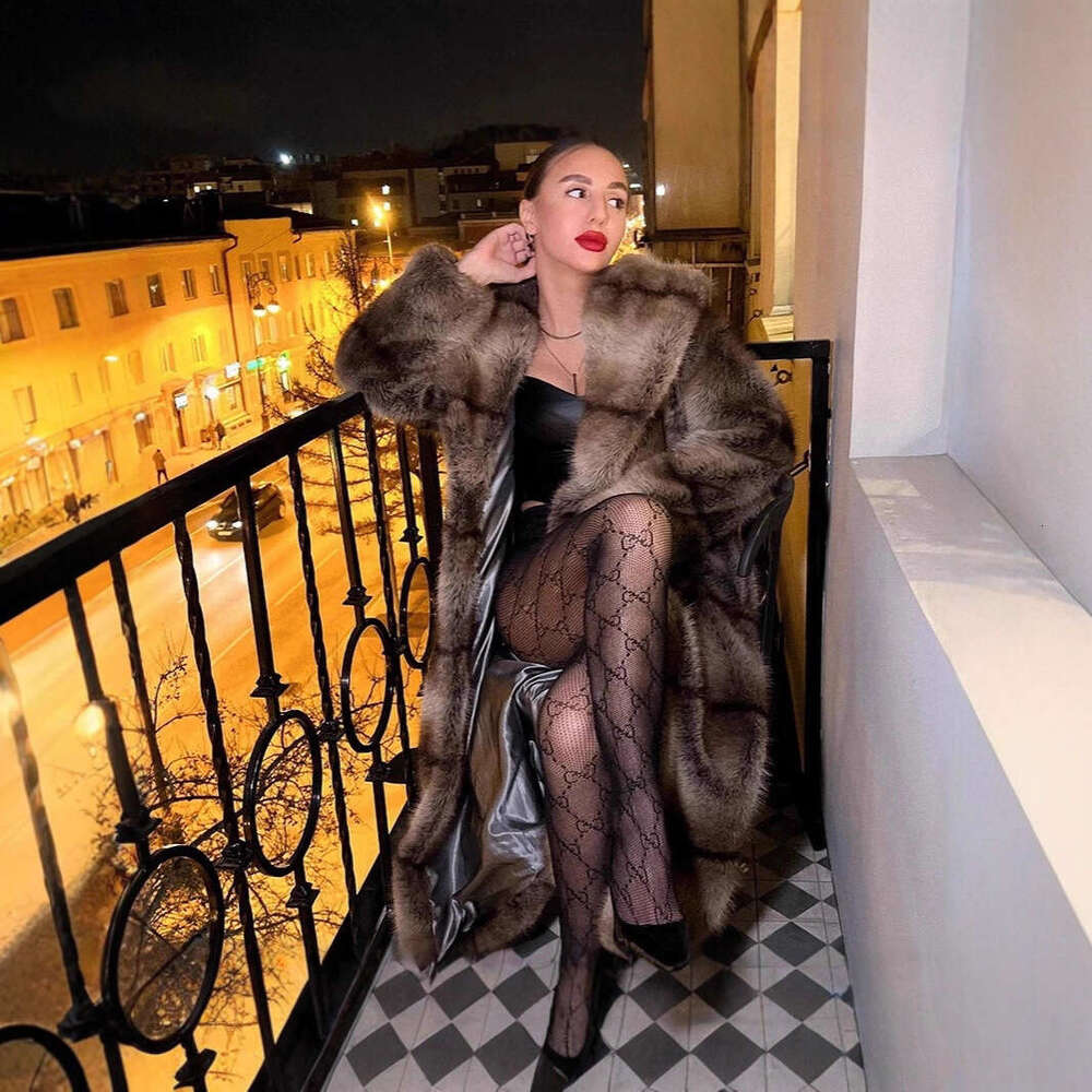 Autumn and winter imitation mink, mink coat, long artificial fur coat, street women's wear