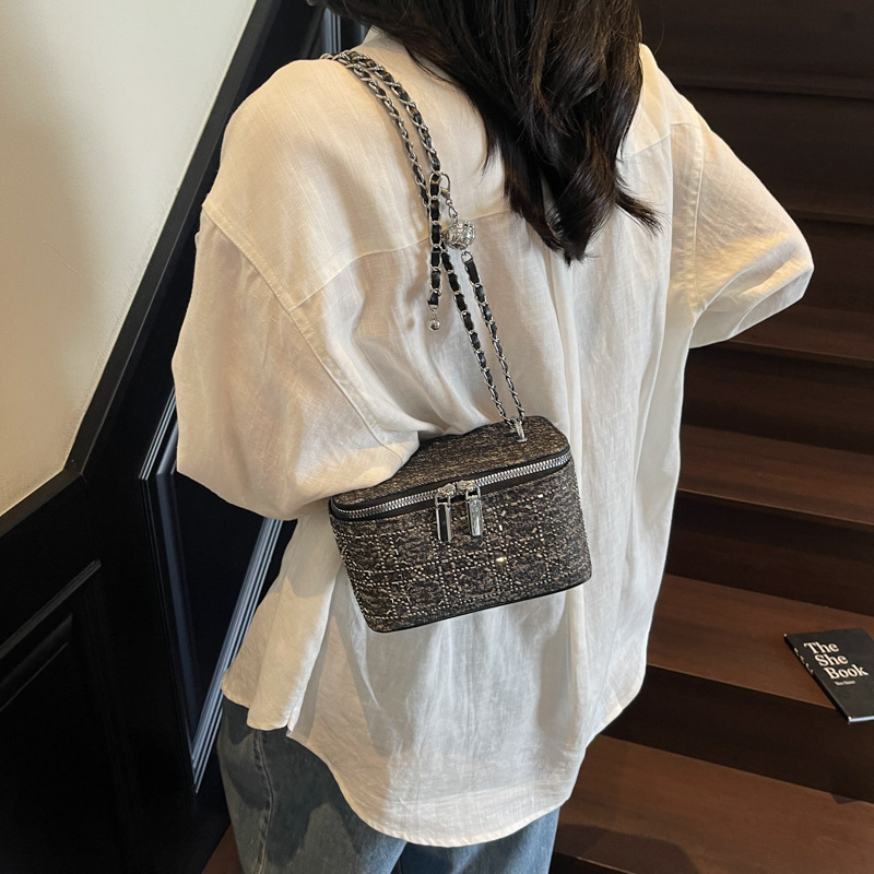 European And American Ins Personalized Women's Hot Diamond Mini Handbag Free Shipping Designer Chain Shoulder Crossbody Bag Small Fragrance Box M