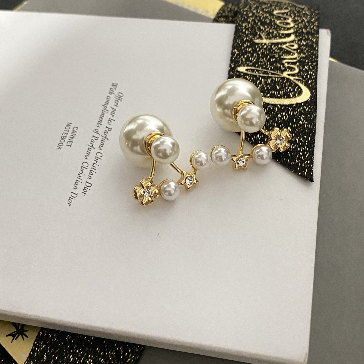 Pearl, Four - Leaf Clover and Star Diamond - Inlaid Earrings, Elegant, Light Luxury and Retro - Style Earrings Ever fade