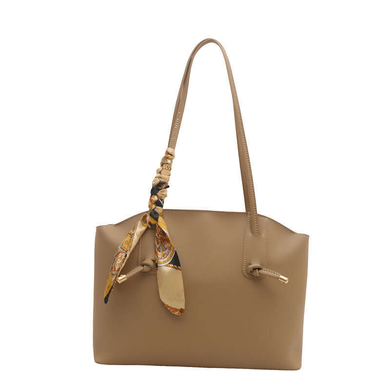 High-Quality Textured Luxury Single Shoulder Designer Bags Simple 2025 Tote Fashion New Versatile Large Capacity Commuting Class Bag