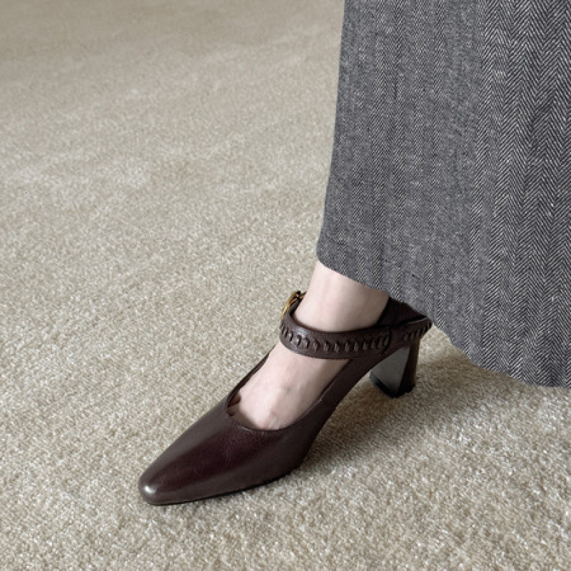 2025 new designer retro square toe thick heel genuine leather women's straight strap Mary Jane shoes