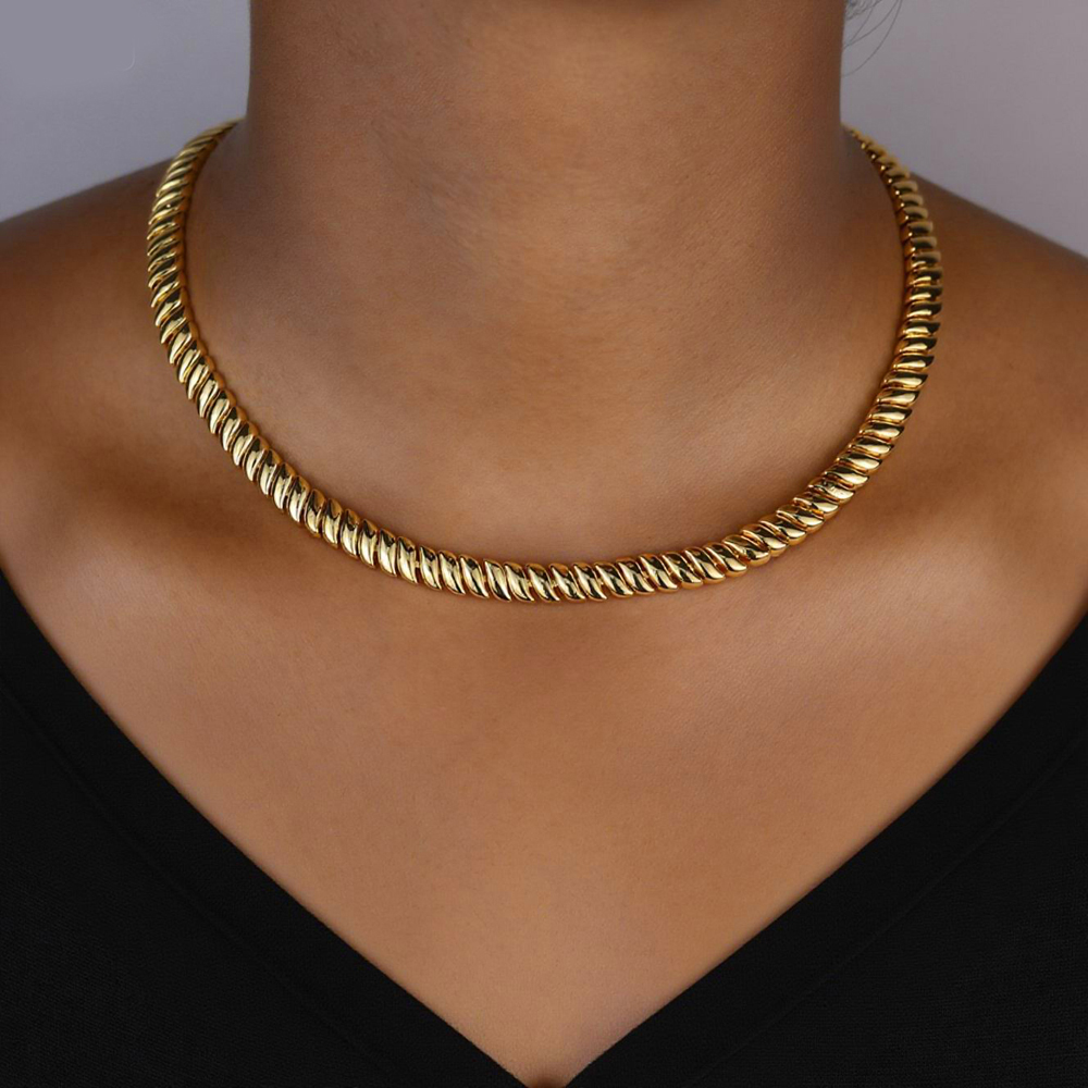 2025 NEW High Quality Bling Cubic Zirconia 7MM leaf Shaped Charm choker Fashion Women necklace Christmas Gift