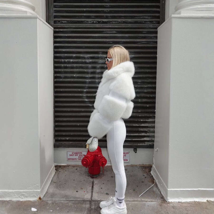 Faux Fur Coats Women Turn Down Collar Full Sleeve Short Coat Thick Warm Y2k Streetwear Elegant Y2k Open Stitch Autumn Winter