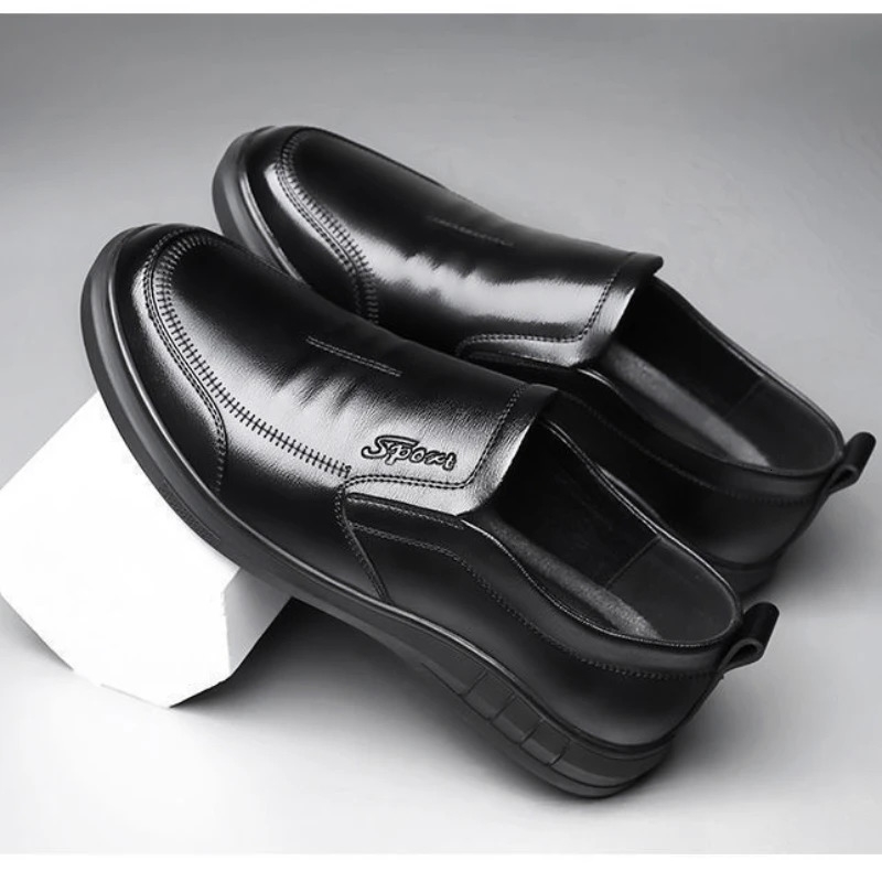 Autumn Men Shoes British style outdoor casual Leather shoes Fashion antislip soft soled male shoe Business Comfort Flat w250801