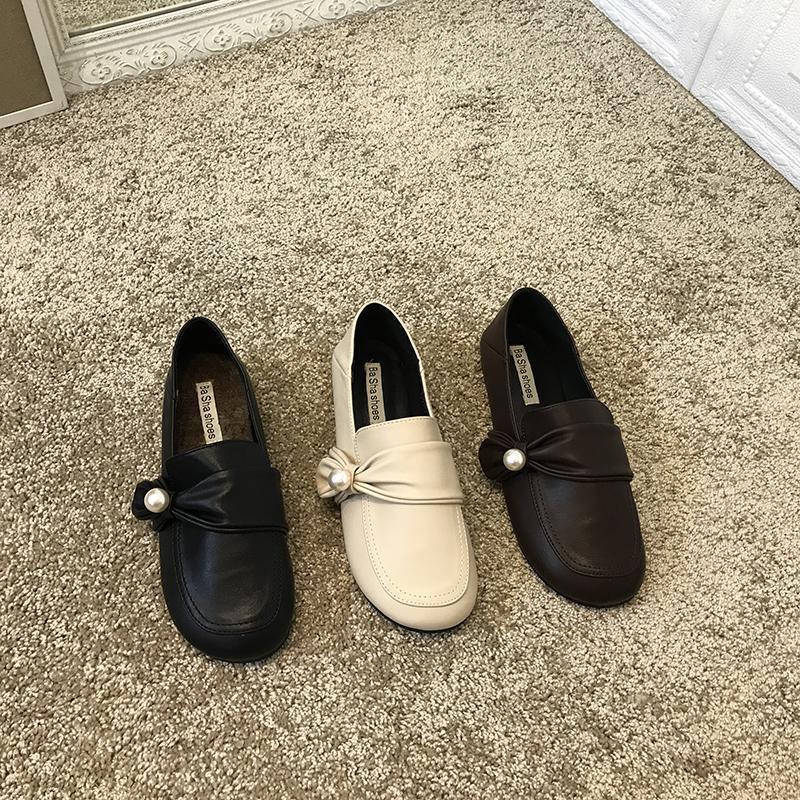 Designer 2025 New Women's Single Shoe Round Head Deep Mouth Pearl Leather Shoes