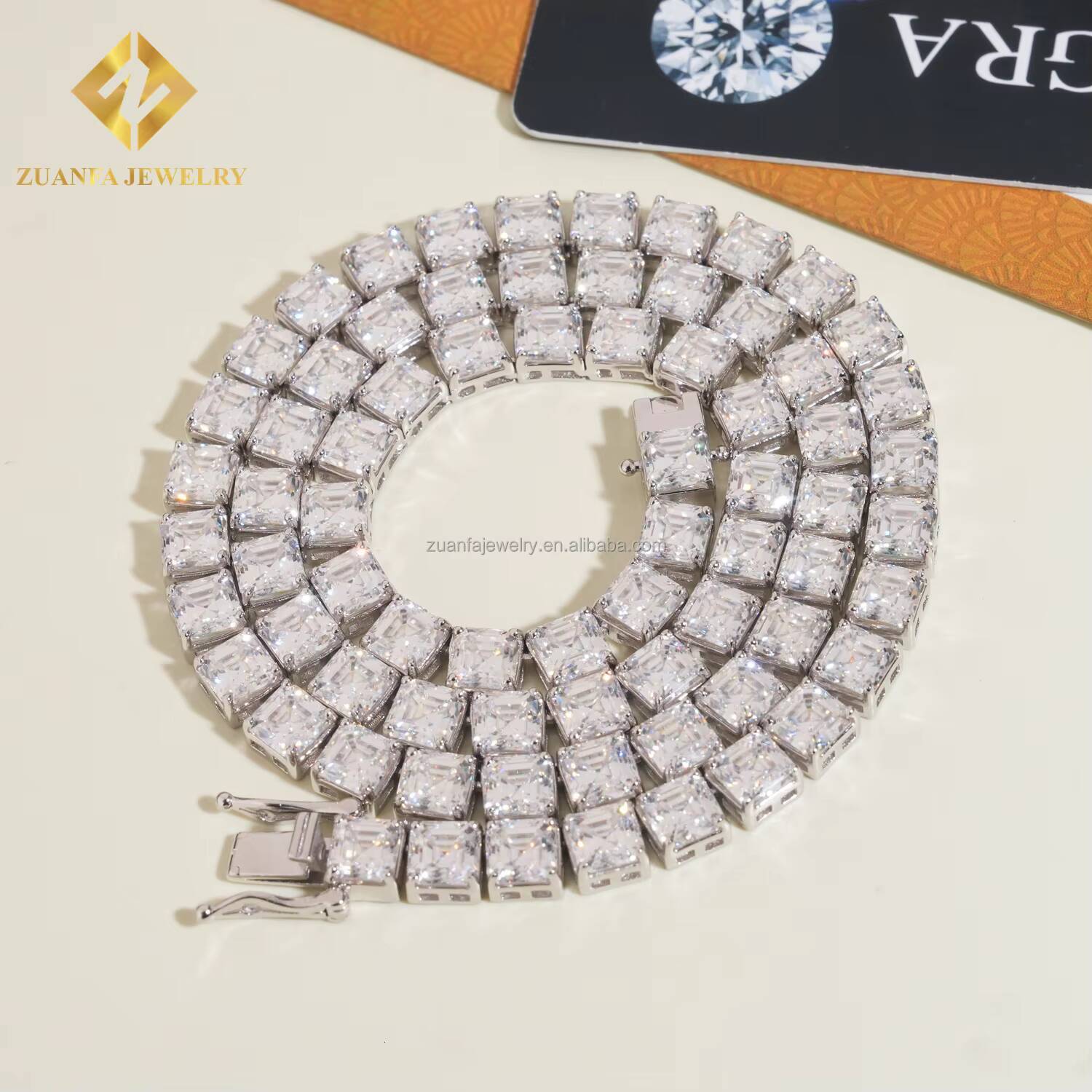 Unique Design Retail S925 Silver Elegant Style Women Iced Out VVS1 Asscher Moissanite Diamond Cluster Tennis Chain Women Gift