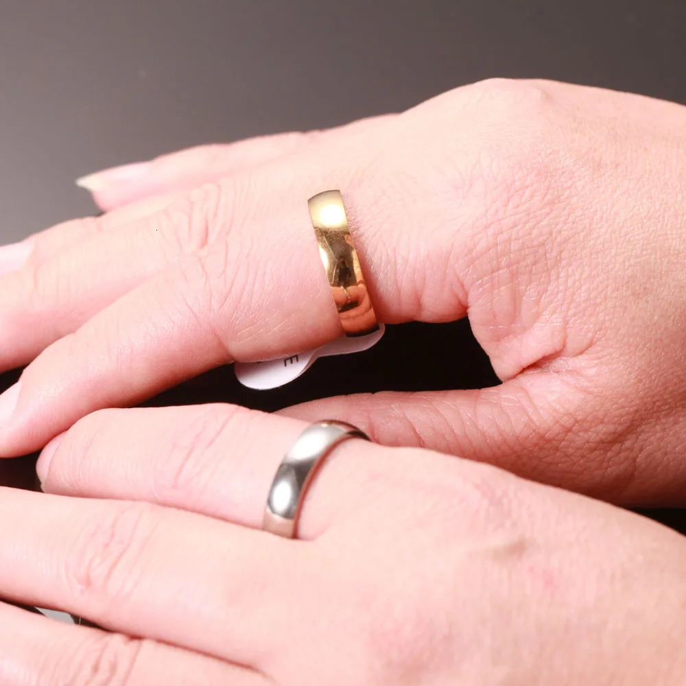 Gold Color Wedding Bands Couple Ring for Women Men Jewelry Stainless Steel Engagement Rings Anniversary Gift n Wholesale 250811