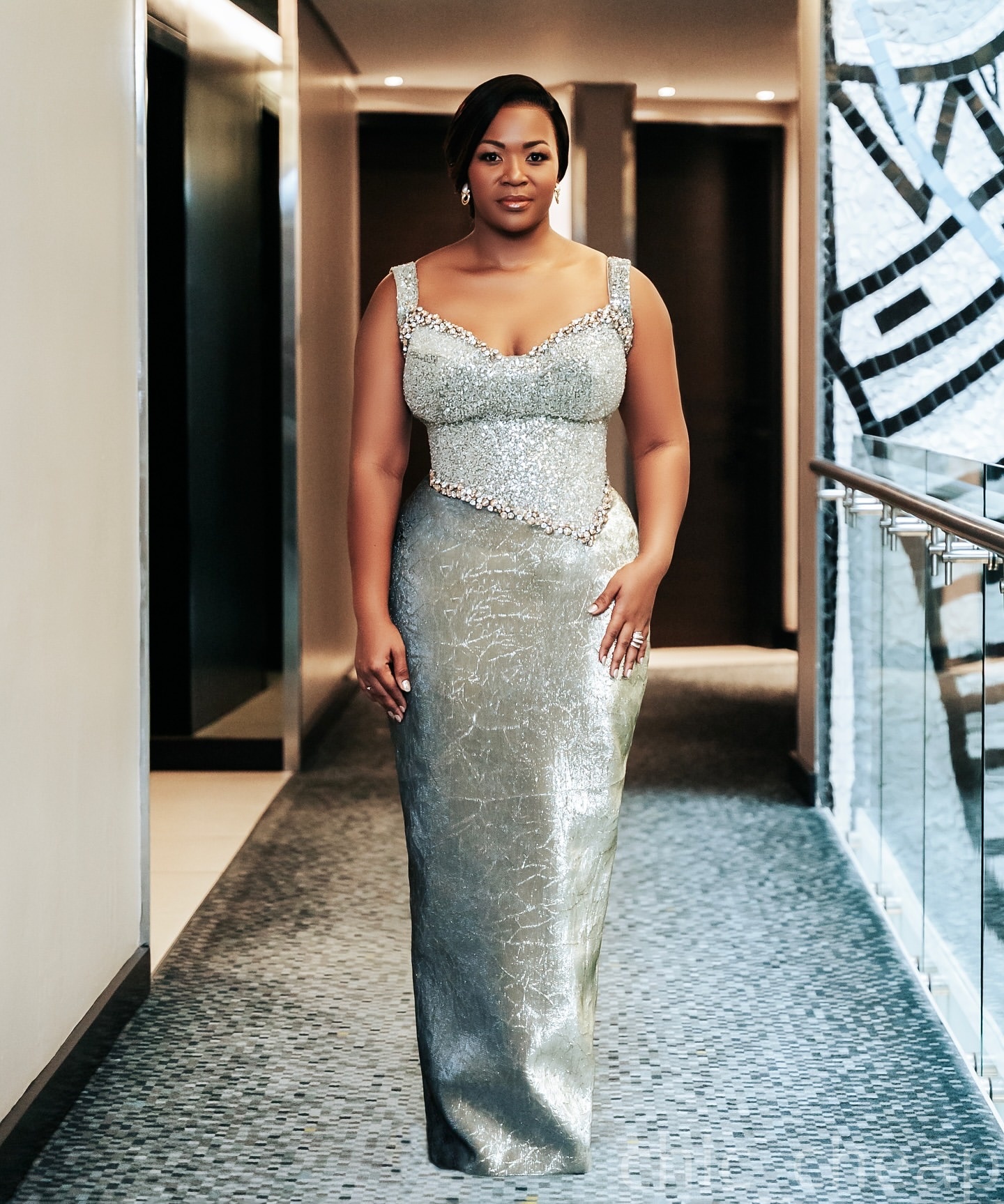 2025 Plus Size Silver Sheath Mother Of Bride Dresses Beaded Crystals Two Pieces Evening Party Mama's Dress Vintage Birthday Wedding Guest Groom M