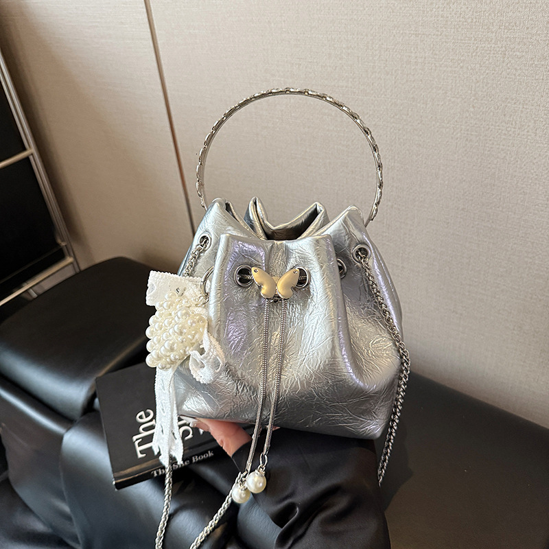 Free Shipping Designer Women's Patent Leather Bucket Bag New Fashion Butterfly Drawstring Handbag Luxury Chain Bag Single Shoulder Crossbody Bag 