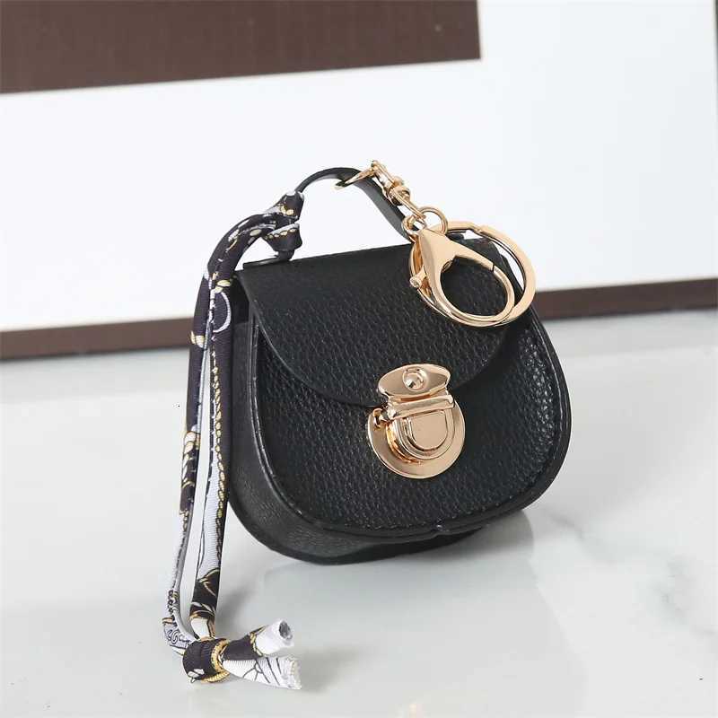 Internet Celebrity New Popular Item Versatile Saddle Small Bag Zero Wallet Pendant Portable Multi-Functional Bag Pendant Keychain Y250815