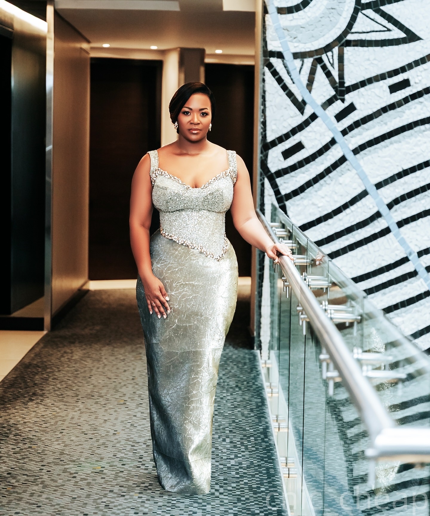 2025 Plus Size Silver Sheath Mother Of Bride Dresses Beaded Crystals Two Pieces Evening Party Mama's Dress Vintage Birthday Wedding Guest Groom M