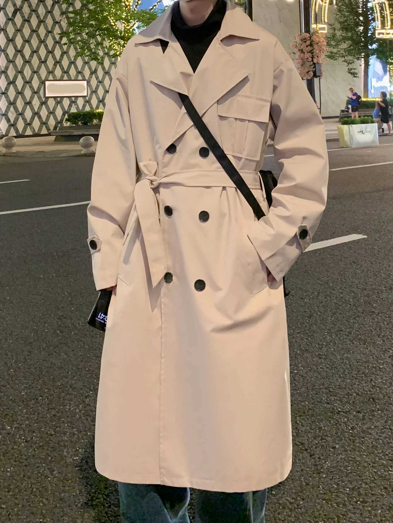 Mens autumn trench coat with double-breasted design and pockets suitable for outdoor leisure in spring and autumn. W250815