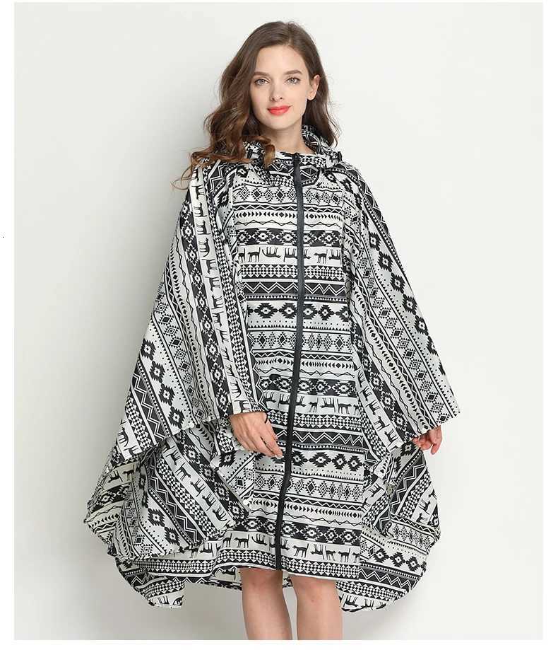 New Men Women Motocycle Raincoat Lightweight Rain Coat Poncho Waterproof Cloak Raincoats Adults Biker Hiking Windproof Rainwear Y250814