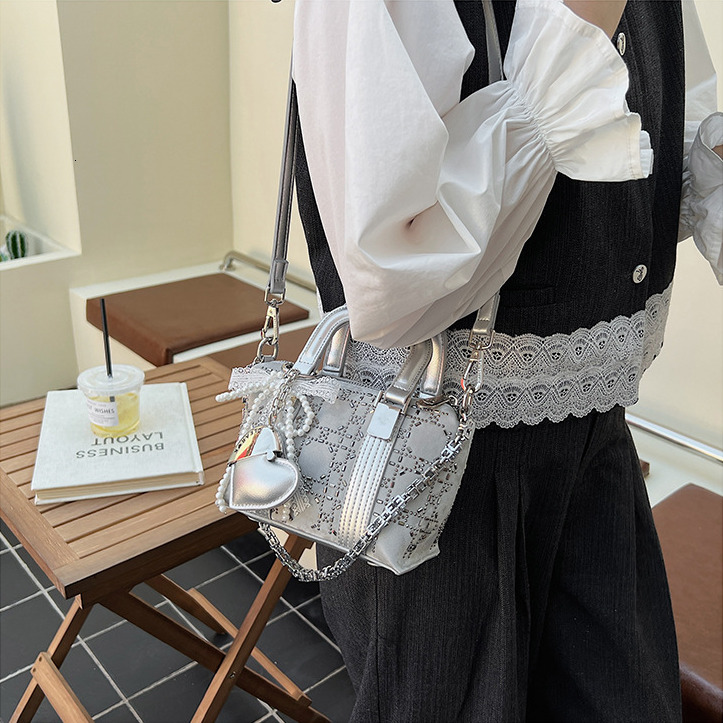 Free Shipping Designer Luxury Korean Sequin Women's Handbag High-quality Handheld Bowling Bag New Fashion Color Block Shoulder Bag Pillow Bag Cas